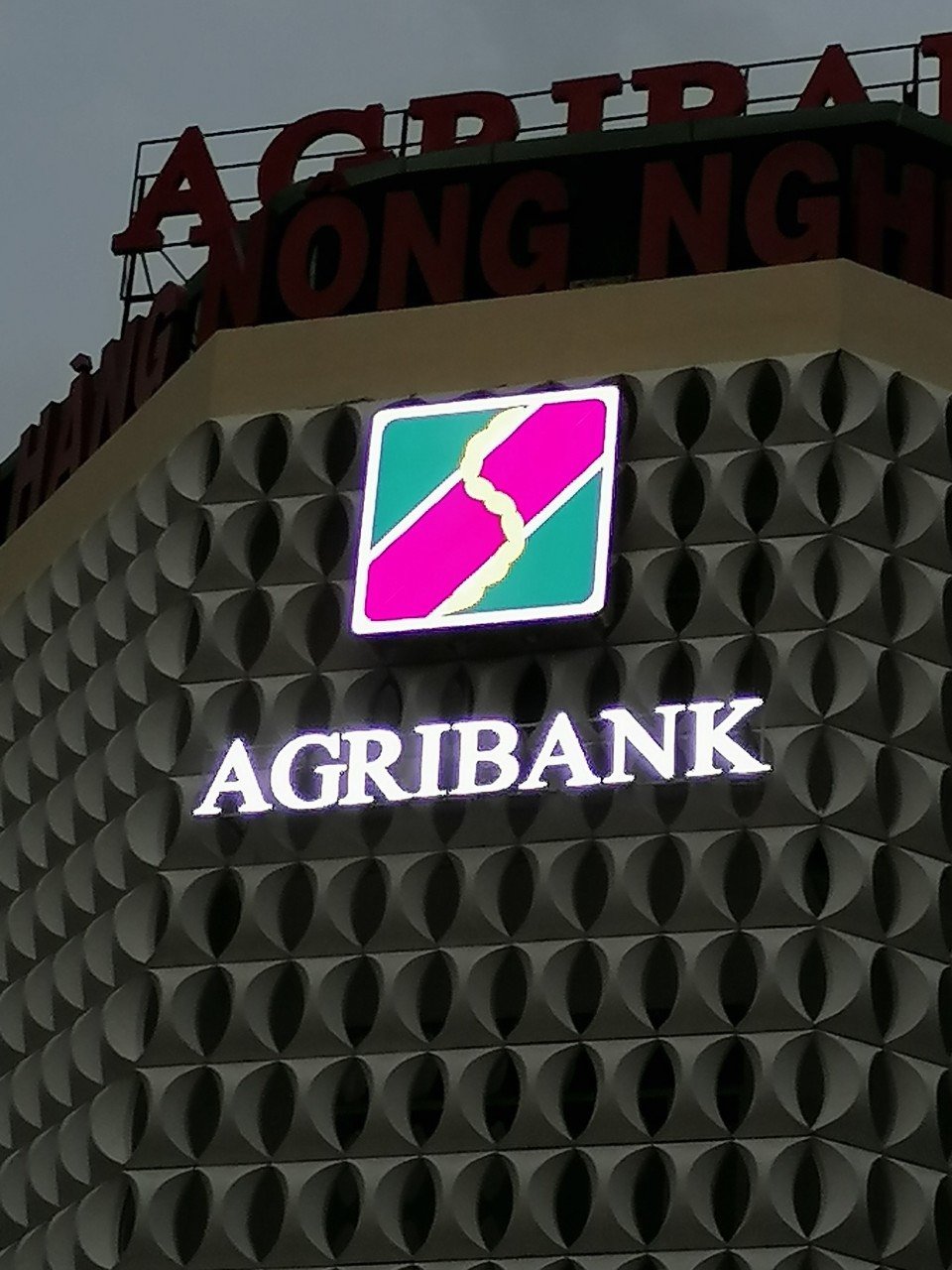 Thi công biển đèn Led ngân hàng Agribank